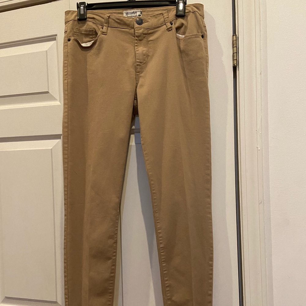 Khakis (skinny style)